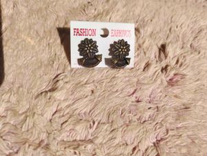 ₹150 For 5 Earrings