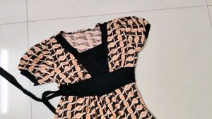 Patterned V-neck Dress