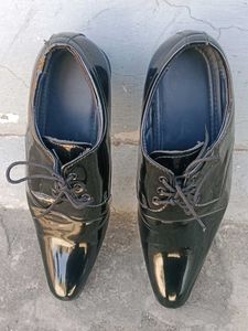 MEN&#39;S BLACK LEATHER SHOES