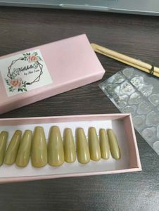 Beige long false nails