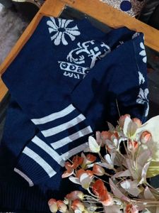 Stylish Navy Blue Patterned Sweater