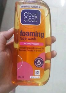 Clean & Clear Foaming Face Wash