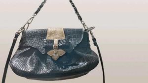 Chic Chain Patent Leather Crossbody Bag