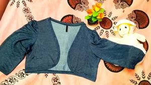 Gillkart Women, Ruffled Long Sleeve Shrug