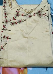 Lightly Yellow Kurtha