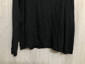 UNDER ARMOUR BLACK LONG SLEEVE T SHIRT