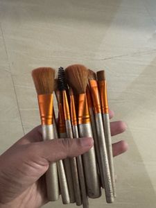 VLCC  Aloe Vera Gel + Makeup brush set (10