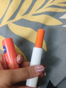 Nivea Peach Lipbalm