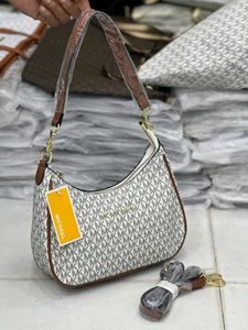 MICHAEL KORS NEW SHOULDER SLING BAG WITHOUT BOX