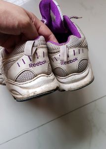Old Reebok Shoes In Wearable Condition.