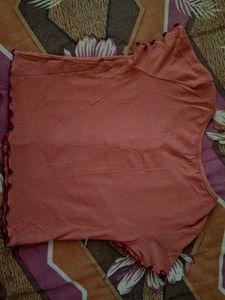 This Top Is In Size M(stretchable)