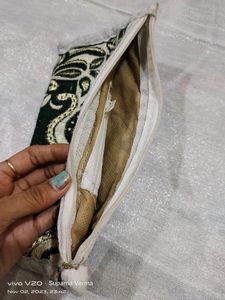 Women&#39;s Handbag With Free Hand Purse