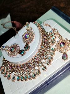 Synthetic Jewellery Set
