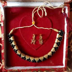 Necklace with Bali earrings