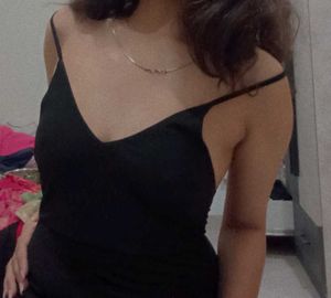 Sleek Black Bodycon Dress