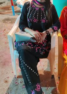 TRADITIONAL WOMEN BLACK DRESS WITH PINK DESIGN