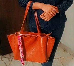 Brown Official Ladies Purse In Well Condition