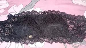 blalck strapless bra