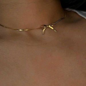 Gold Bow Snake Chain Necklace