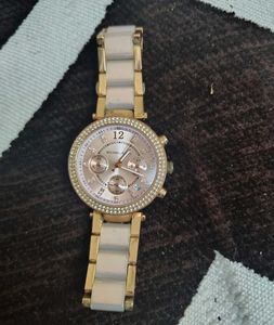 Michael Kors Watch In Working Condition ❤️