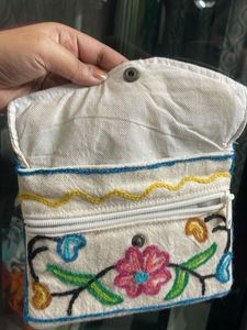 Kashmiri Purse (Woollen)