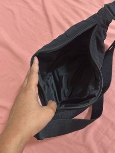 Uniqlo Half Moon Slingbag
