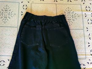 Black Straight Fit Jeans
