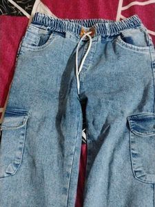 BLUE JEANS FOR WOMEN