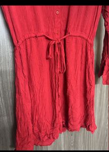 Globus Red Dress