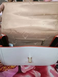 ALLEN SOLLY WHITE &amp; RED OPEN HAND CLUTCH Chic BAG