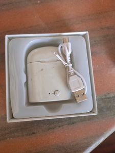 I7 TWS Earbuds With Box Charger
