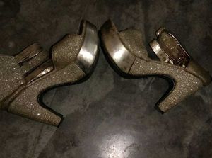 Sparkly Platform Heels ✨️🦢