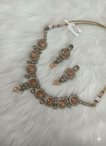 Peach Kundan Mix Jewellery Set