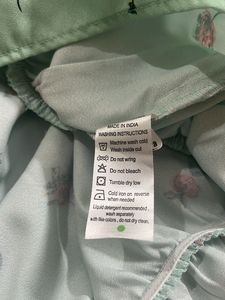 Green Top With Short Sleeves