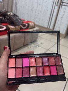 Mars Lip Palette