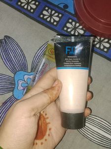 Fil Me Foundation And Limpet Beauty Primer