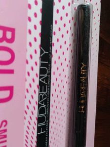 Huda Beauty Pop Kajal