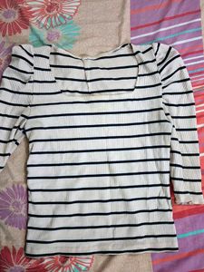 Square Neck Top With Puffed Sleeves.