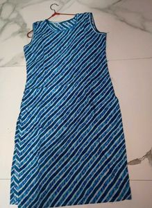 sleeveless blue pattern kurti