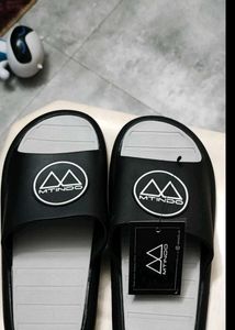 MTINDO Black & White Slides