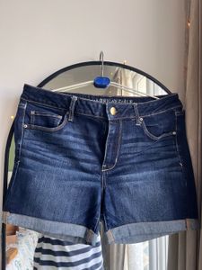 AMERICAN EAGLE OUTFITTERS Shorts