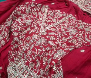 Raani Floral Embroidered Kurta Set