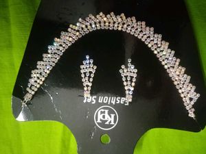 Sparkling Rhinestone Necklace &amp; Earring Set