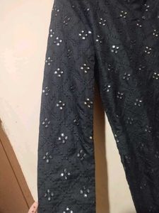 Embroidered Men&#39;s Kurta size M