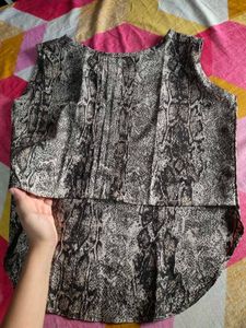 (1.SnakePrint   2. Silver Sequin) Tops