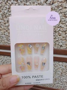 Press-On Nail Set( Pack Of 6)