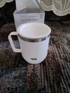 Mug with lid, brand new