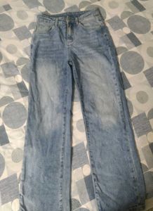URBANIC Straight Fit Jeans
