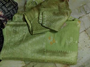 Very Nice Condition Saree With Blouse