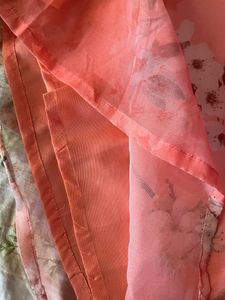 AKS Kurti Suit Set With Dupatta, Earlier It Was Attached To Kurti As Shown In Second Imagine But It Was Not Looking That Good So I Detached It. Only Used For 2-3 Hours